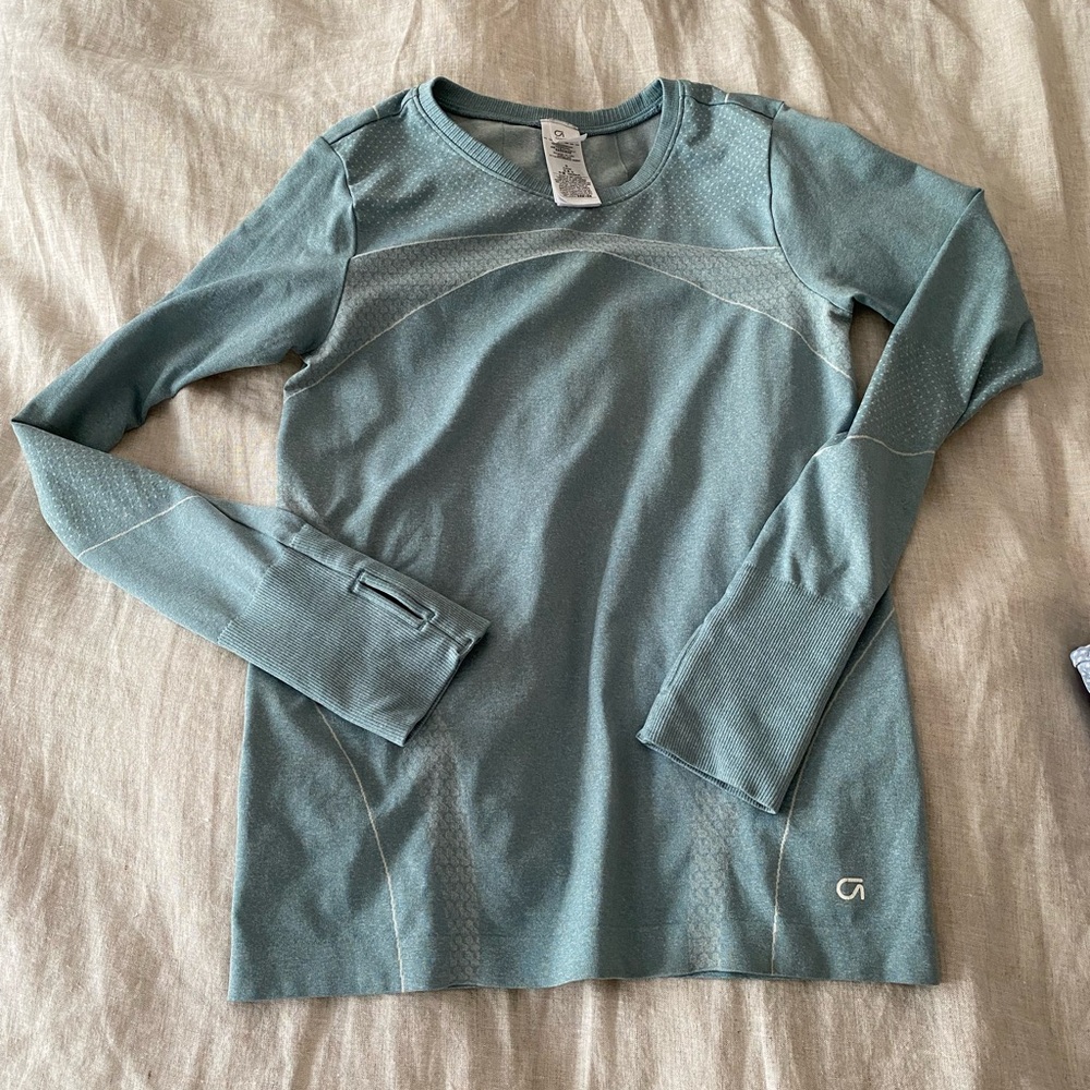 GAP FIT Motion Long Sleeve Activewear Shirt